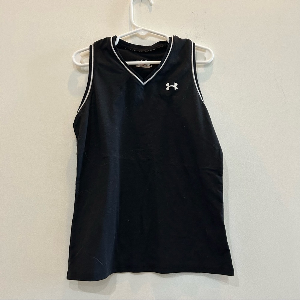 Under Armour exercise tank top. Size youth small.